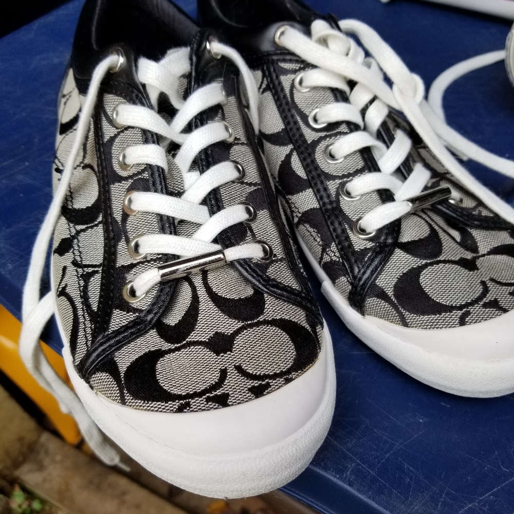 Black coach fun sneaks